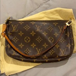 Louis Vuitton Monogram Pochette